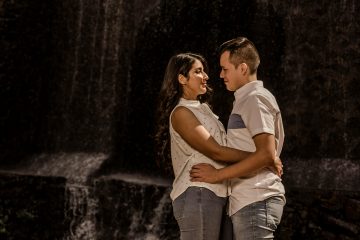 Beige Flags in Dating: 12 Quirks That Can Make or Break Your Match [2025 Guide]